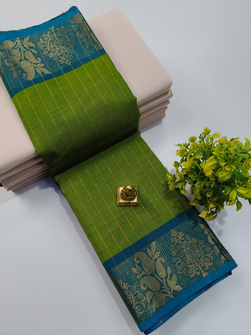 Embrace Elegance: Zari-Checked Chettinadu Cotton Saree