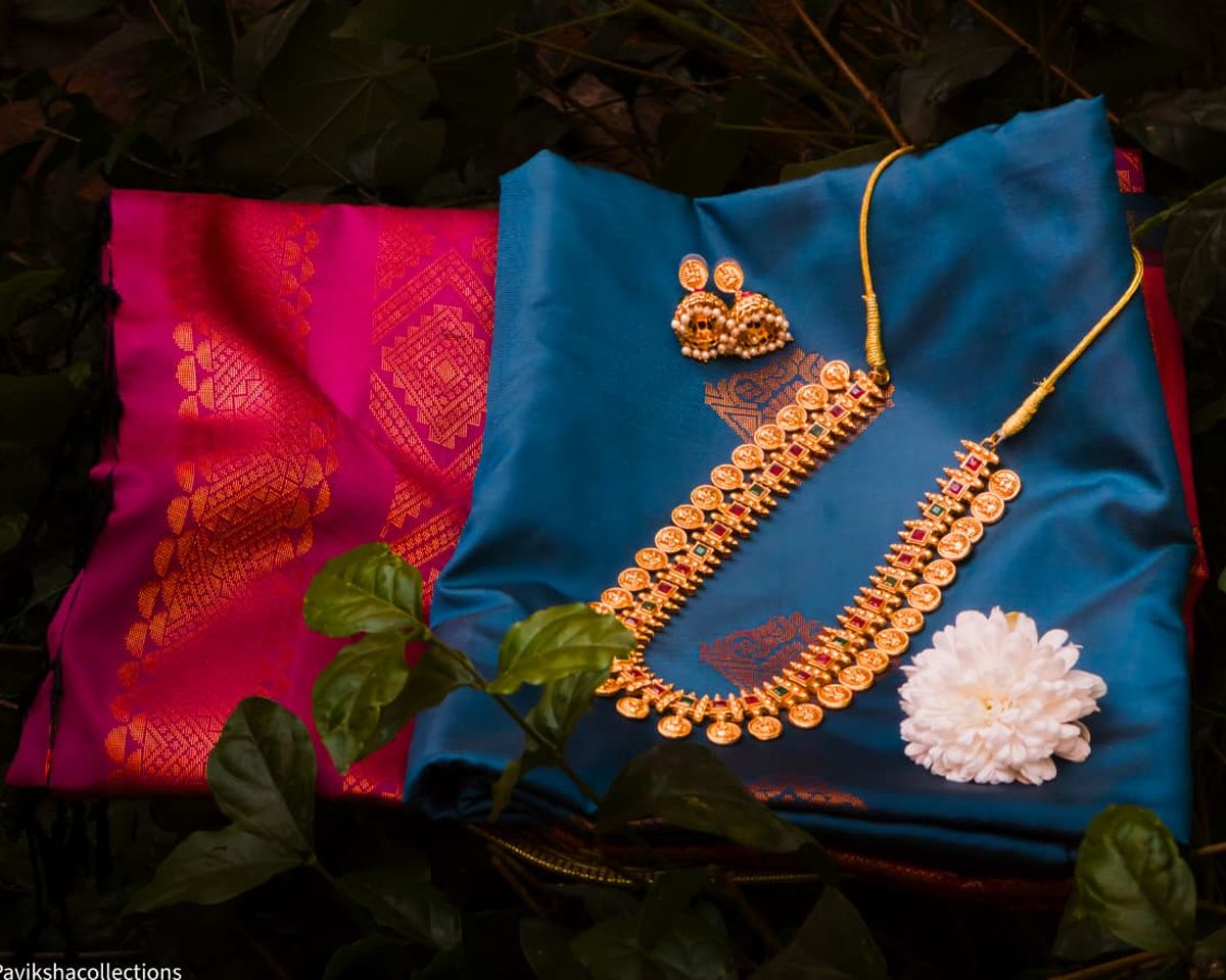 royal-magenta-blue-soft-silk-saree-with-traditional-zari-weaving