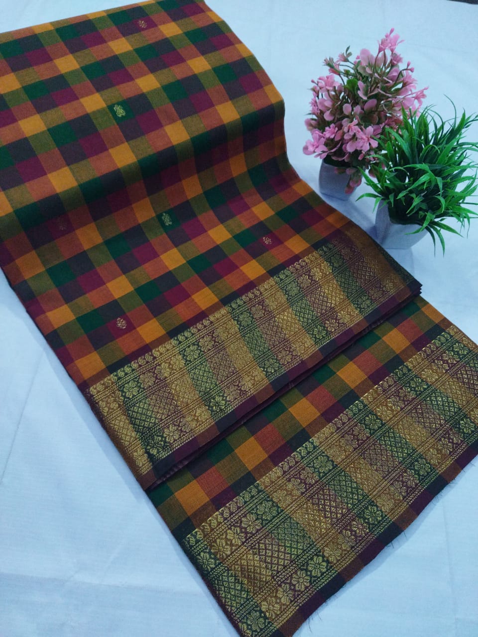 Elegant Plaid Kanchi Cotton Saree with Golden Border