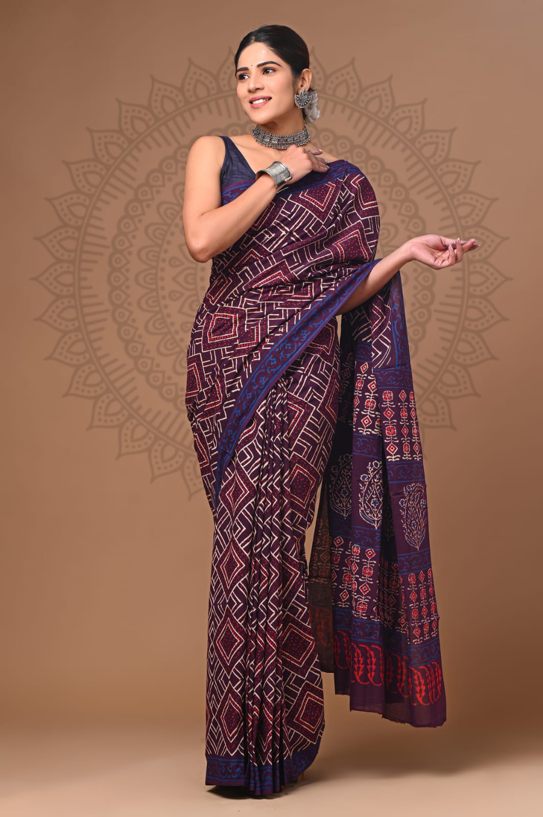 Scarlet Blue Elegance: Mul Cotton Saree