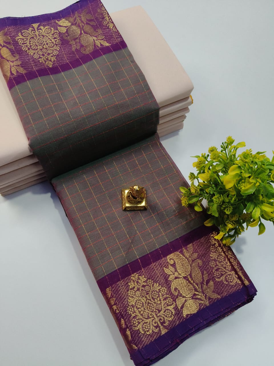 Sophisticated Style: Gray and Violet Checked Chettinadu Cotton Saree