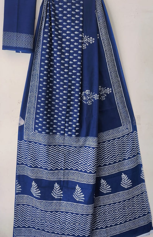 Blue Elegance: Mulcotton Saree with White Pattern