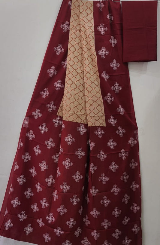 Elegant Maroon: Mulcotton Saree with Floral Design