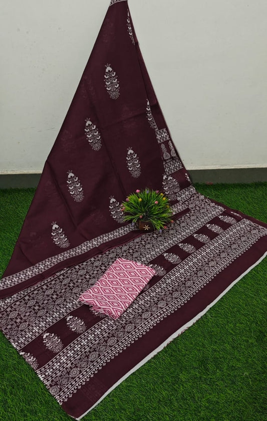 Elegant Maroon: Maroon Mulcotton Saree with Floral Pattern